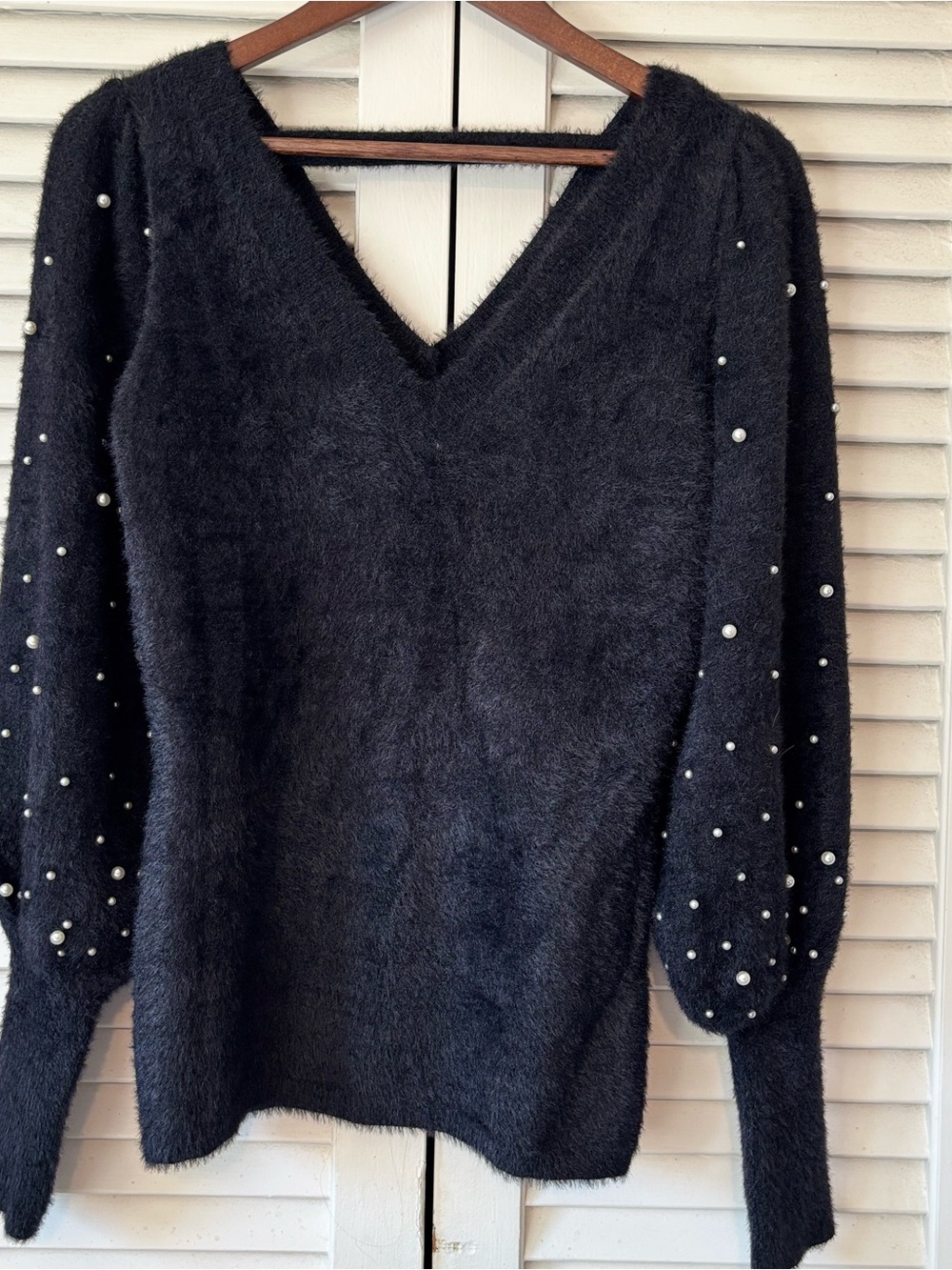 VENUS Black V-Neck Sweater with Pearl-Embellished Sleeves